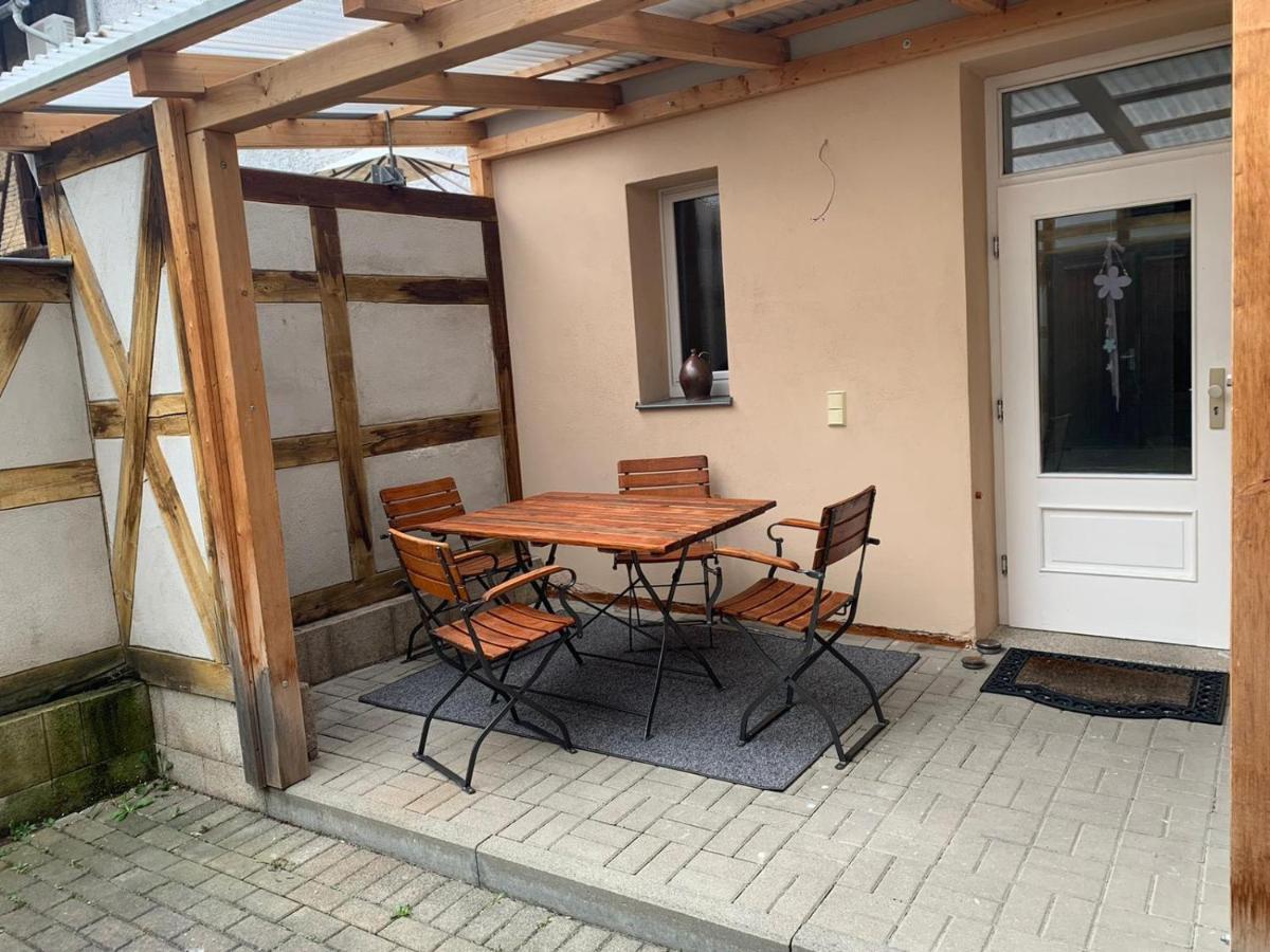 Delux Ferienwohnung Kunstgalerie Und Ilmradweg Kranichfeld Eksteriør billede